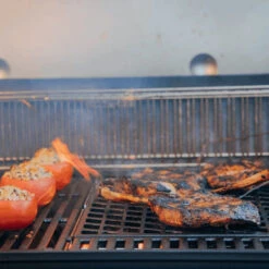 Pack Weber Crafted Pour Barbecue Weber Spirit Entre 2016 Et 2022 -Le Monde du Barbecue Soldes Boutique 7670 grille weber ambiance viande min 2 1