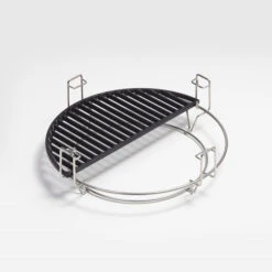 Kamado Joe Grille De Cuisson En Fonte Demi-lune - Barbecue Classic Joe Kamado -Le Monde du Barbecue Soldes Boutique kj hcicg half moon cast iron cooking grate d c